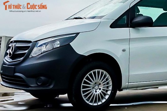 Can canh Mercedes-Benz Vito Tourer gan 2 ty tai VN-Hinh-4